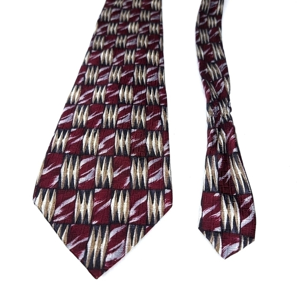 100% Silk Vintage Pierre Cardin Red and Gold Tone Patterned Long Neck Tie USA - Picture 4 of 13